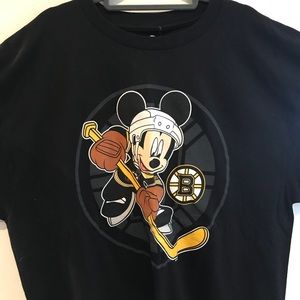 NWT!! Mickey Mouse Bruins tee